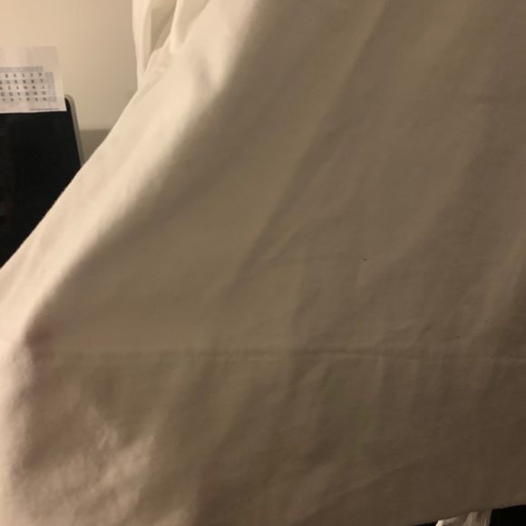 White top with bow on back - Picture 4 of 5